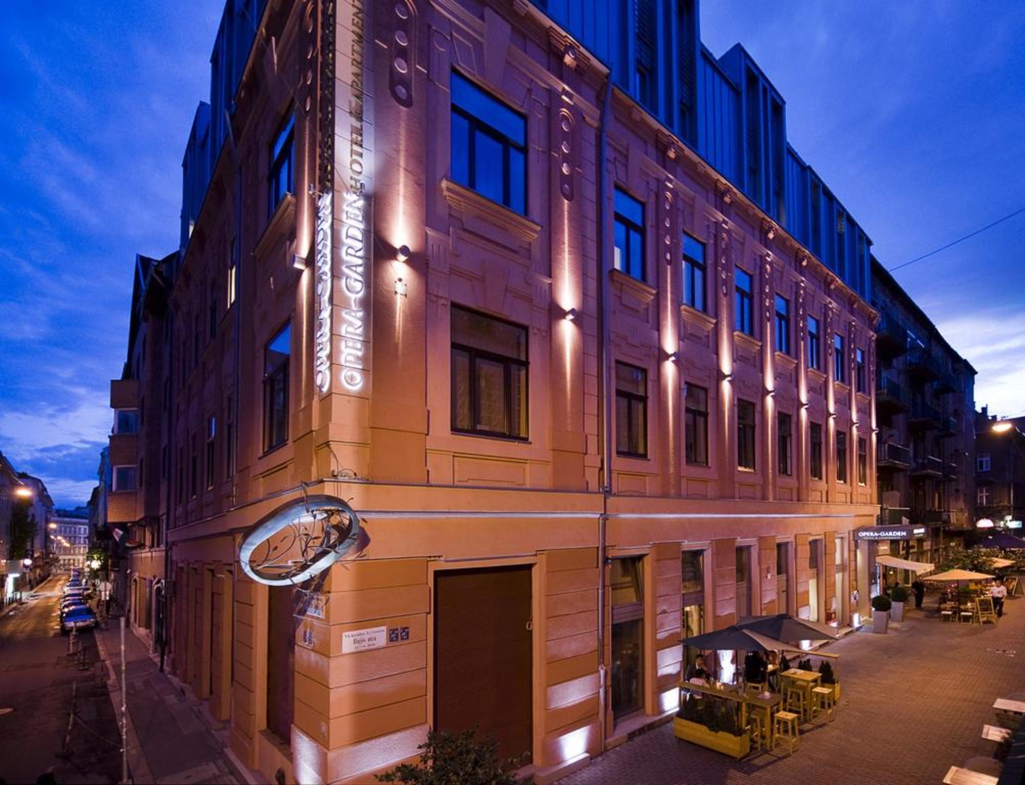 โอเปร่า การ์เด้น โฮเต็ลแอนด์อพาร์ทเม้นท์ Hotel บูดาเปสต์ ภายนอก รูปภาพ