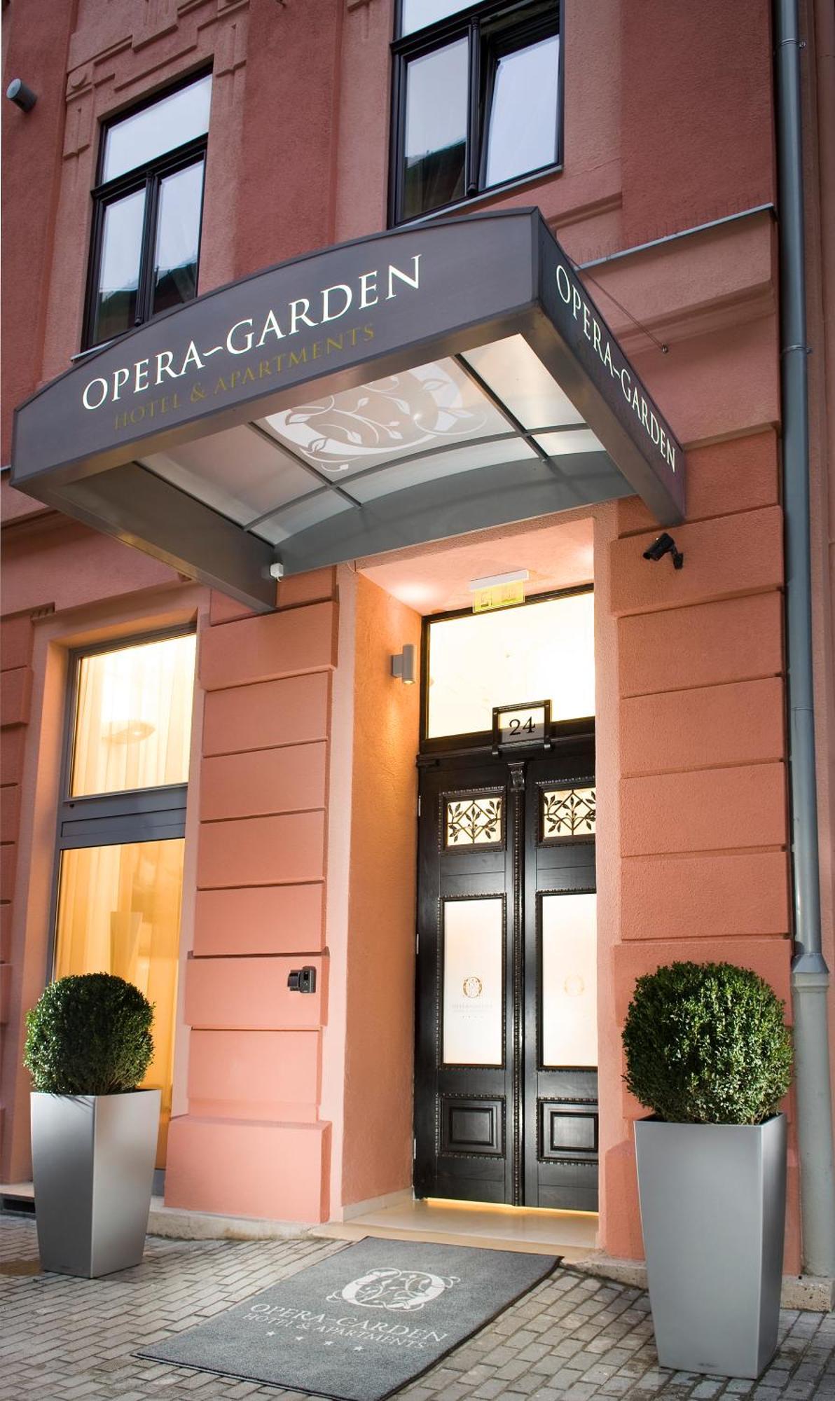 โอเปร่า การ์เด้น โฮเต็ลแอนด์อพาร์ทเม้นท์ Hotel บูดาเปสต์ ภายนอก รูปภาพ